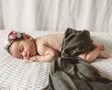 Load image into Gallery viewer, Snuggle Hunny Kids | Dusty Olive I Organic Muslin Wrap
